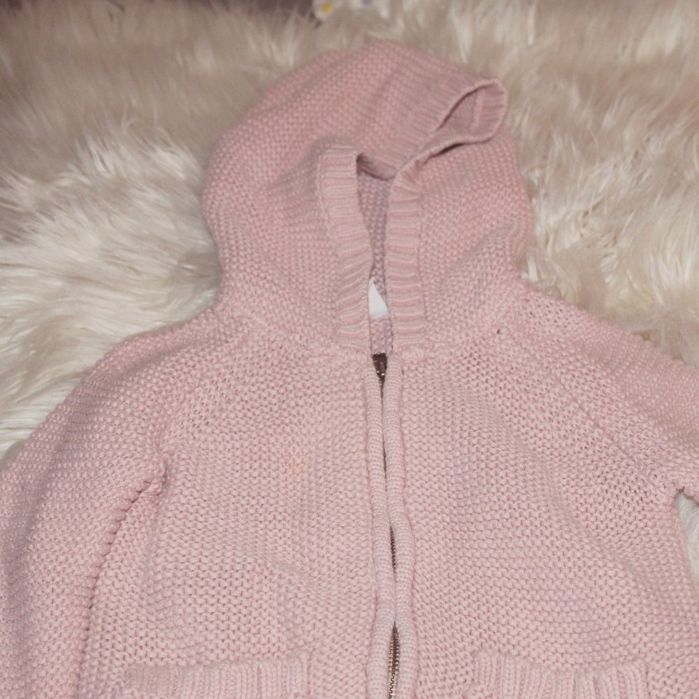GAP KNITTED SWEATER